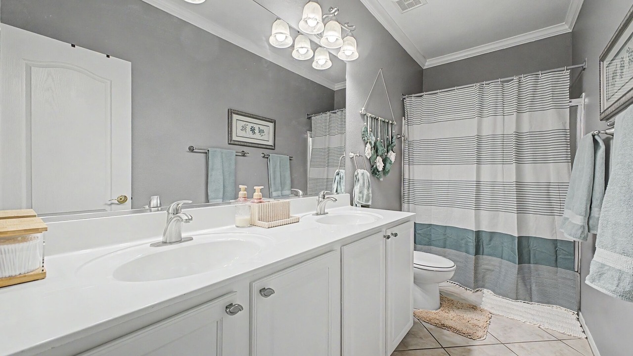 Photo of Bathroom in Foothills Club West