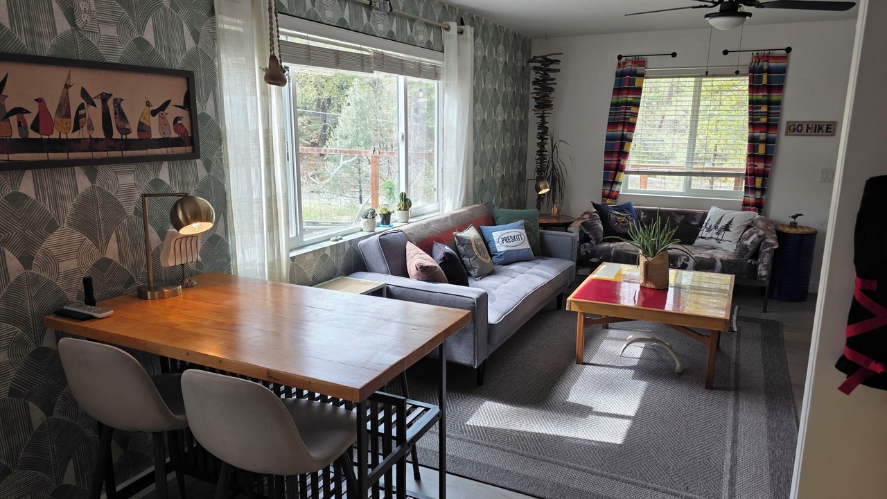 Photo of Livingroom in Oak Knoll Village