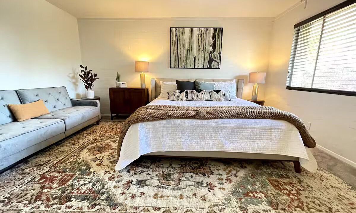 Photo of Bedroom in Fashion Square