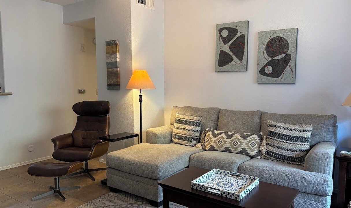 Photo of Livingroom in Ahwatukee Foothills