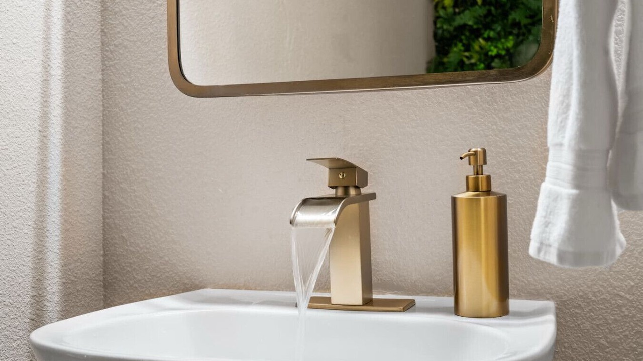 Photo of Bathroom in Woodlands Village