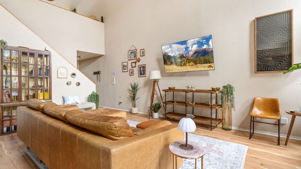 Photo of Livingroom in Woodlands Village