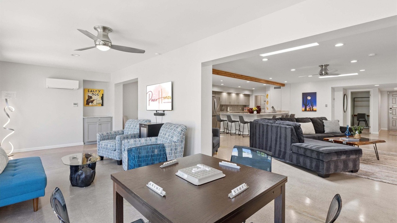 Photo of Livingroom in Brown and Stetson Business