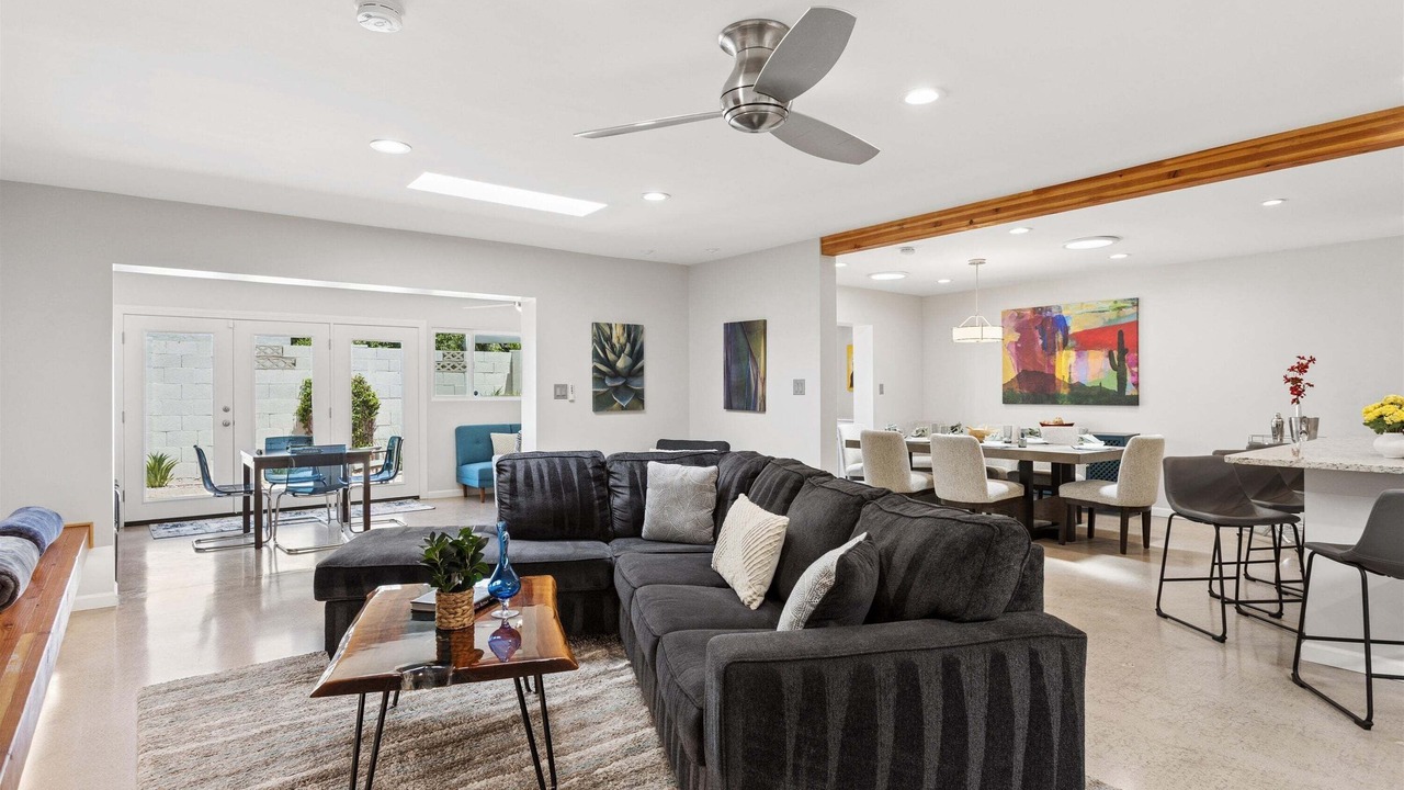 Photo of Livingroom in Brown and Stetson Business