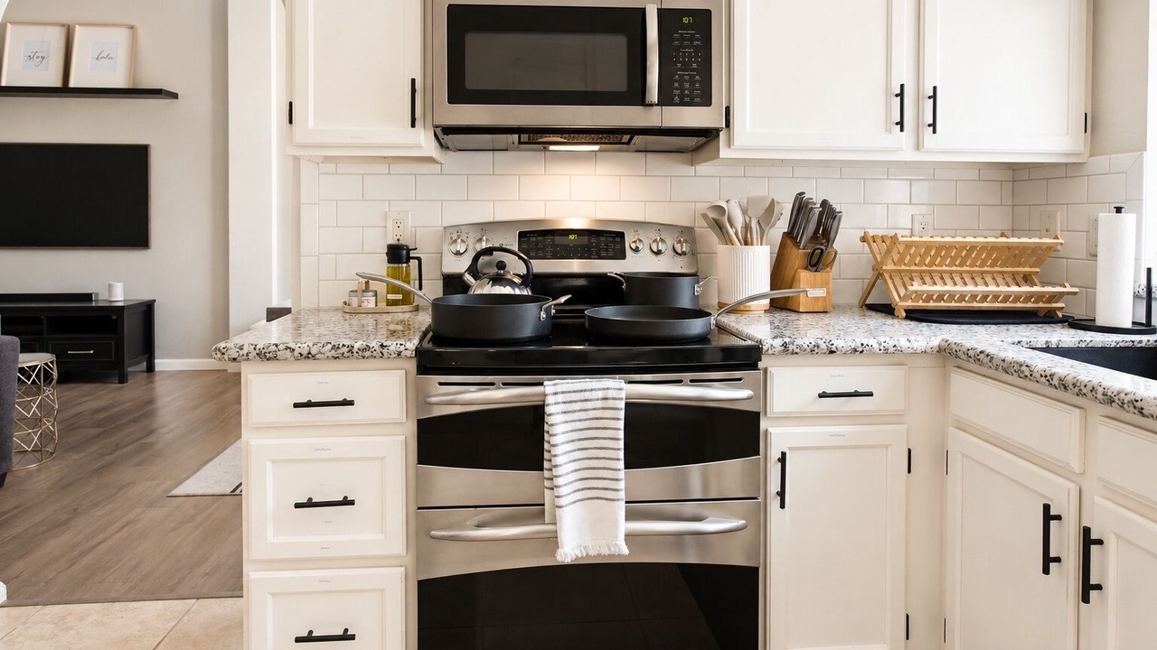 Photo of Kitchen in Val Vista Lakes