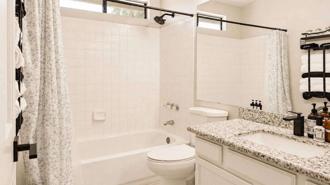 Photo of Bathroom in Val Vista Lakes