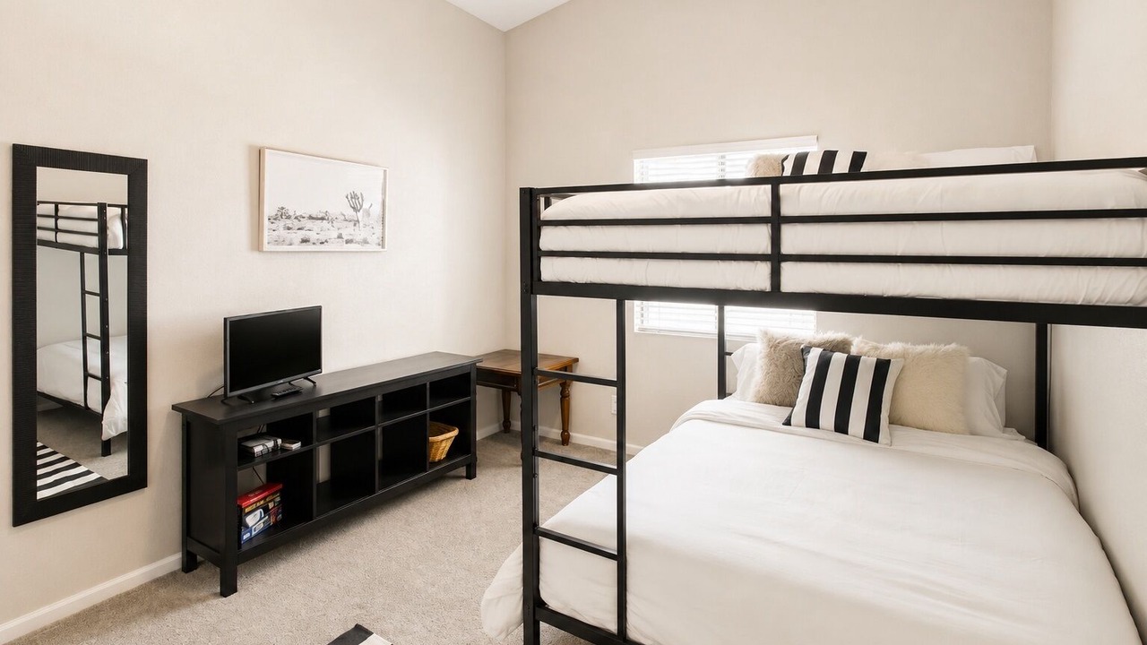Photo of Bedroom in Val Vista Lakes