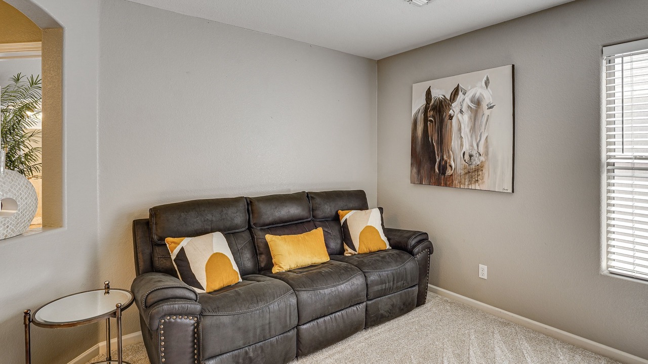 Photo of Livingroom in Maricopa