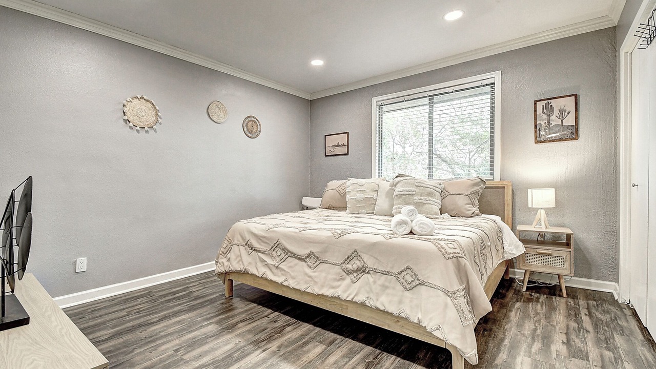 Photo of Bedroom in Entertainment District