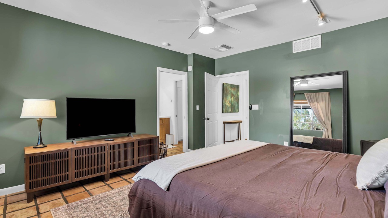 Photo of Bedroom in Harold Bell Wright Estates