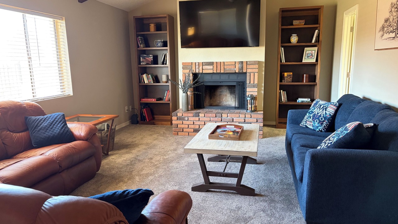 Photo of Livingroom in Apache Wells