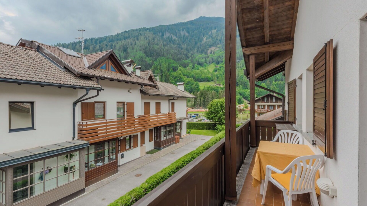 Photo of Patio Balcony in Pinzolo