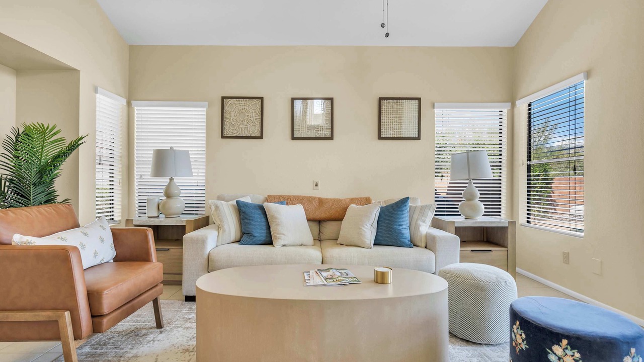 Photo of Livingroom in Oro Valley