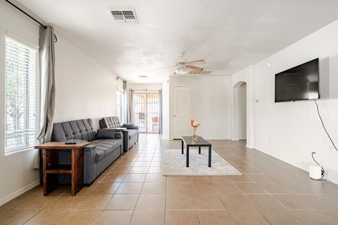 Photo of Livingroom in Tucson