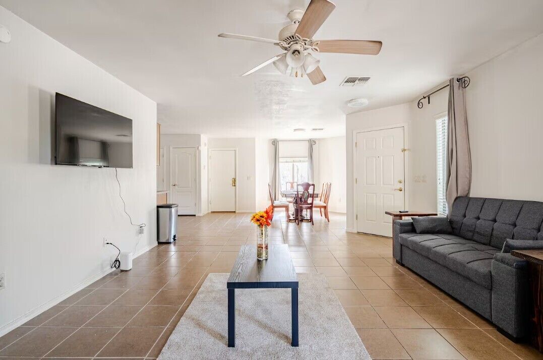 Photo of Livingroom in Tucson