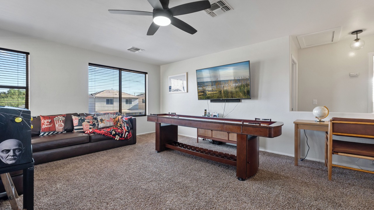Photo of Livingroom in Green Valley