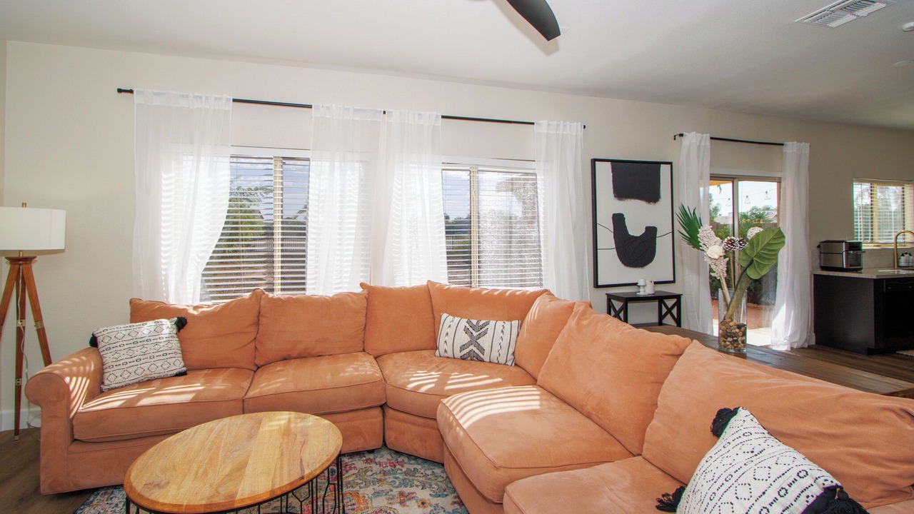 Photo of Livingroom in San Tan Valley
