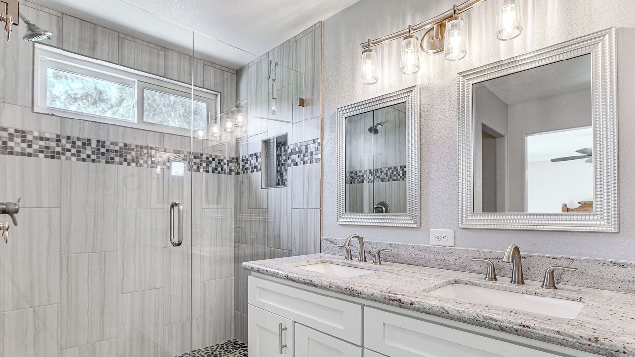 Photo of Bathroom in South Mountain