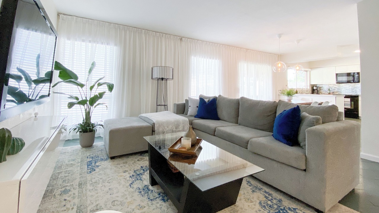 Photo of Livingroom in Kyrene-Superstition