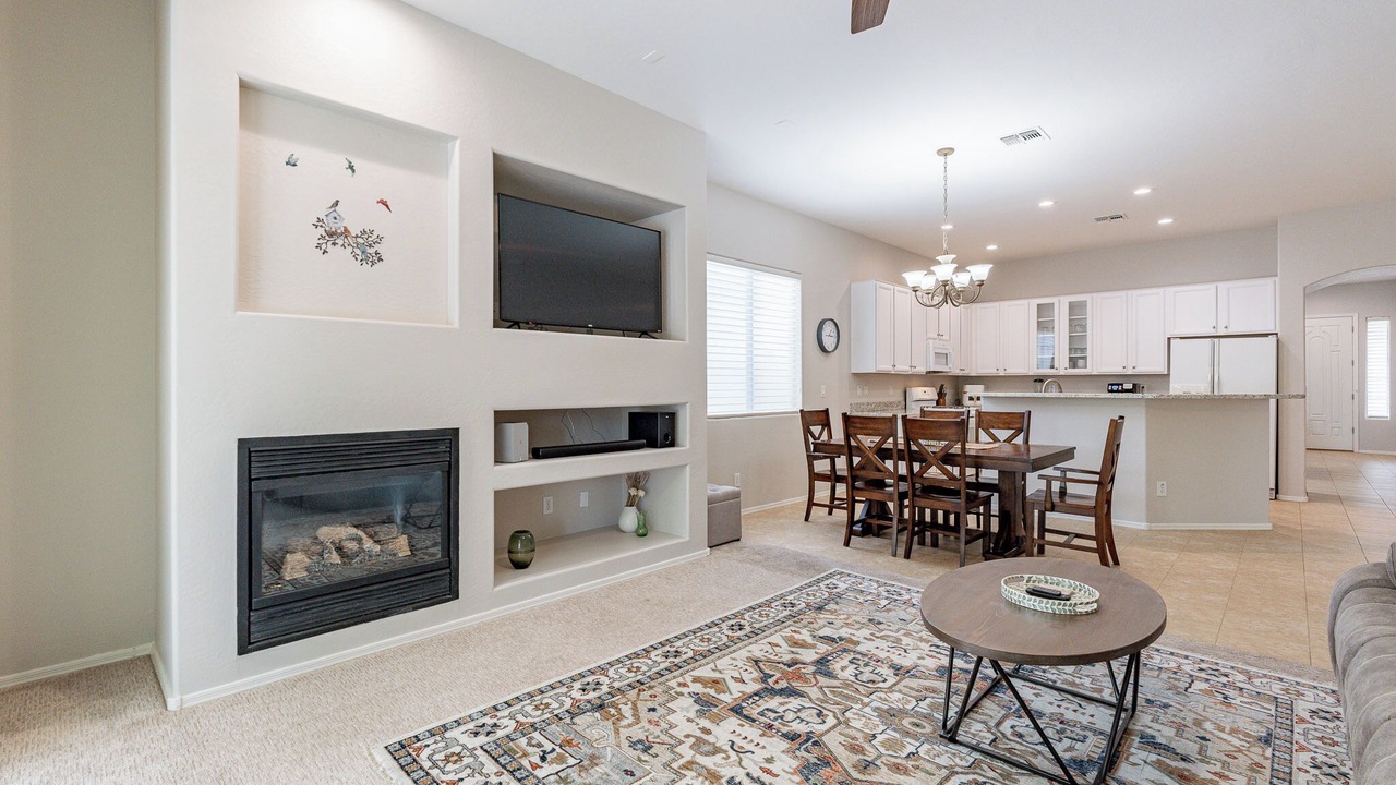 Photo of Livingroom in Sonoran Foothills