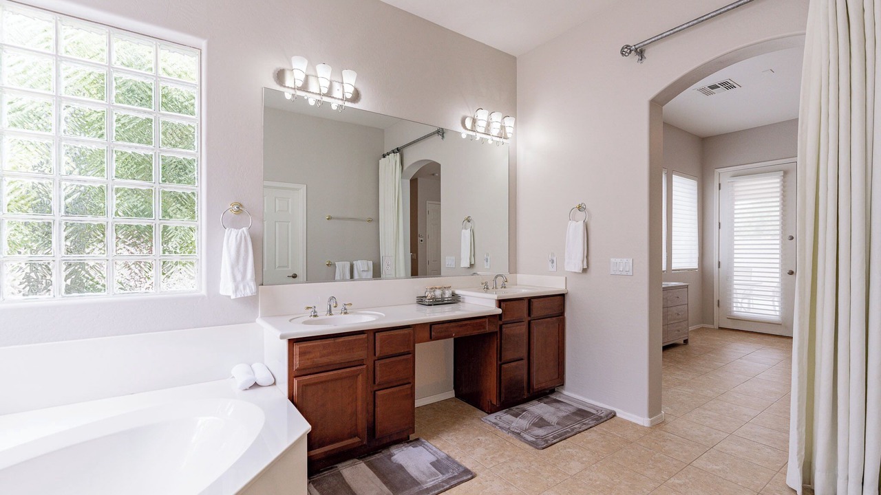 Photo of Bathroom in Sonoran Foothills