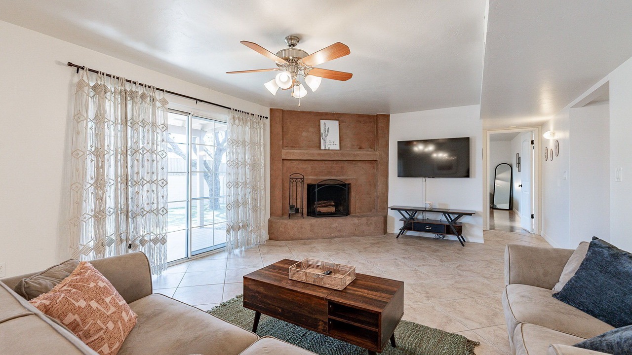 Photo of Livingroom in Tucson