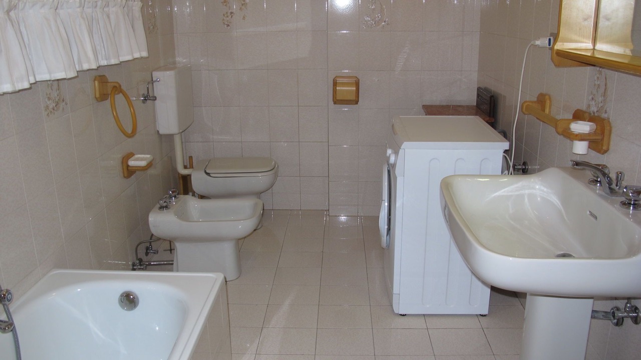 Photo of Bathroom in Calceranica al Lago