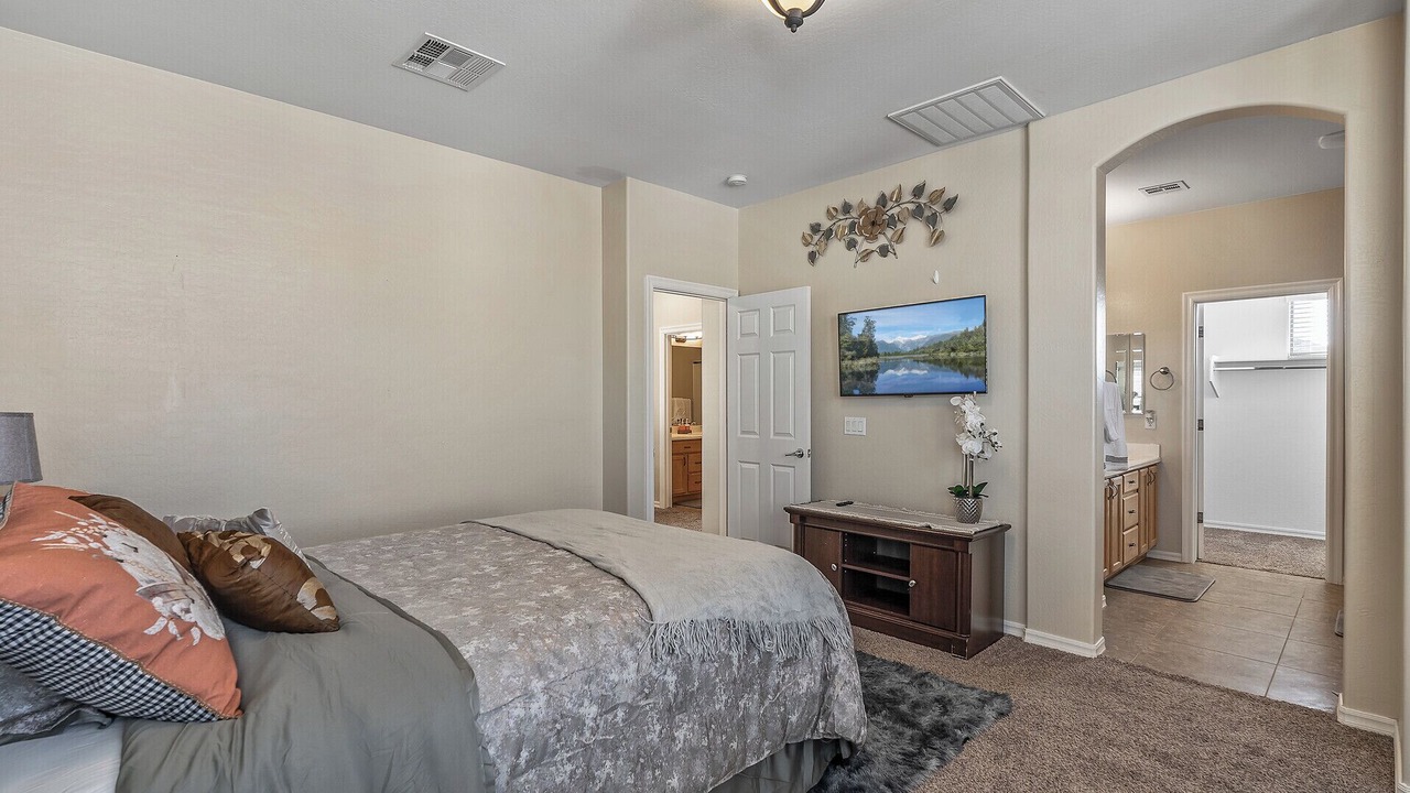 Photo of Bedroom in Royal Ranch