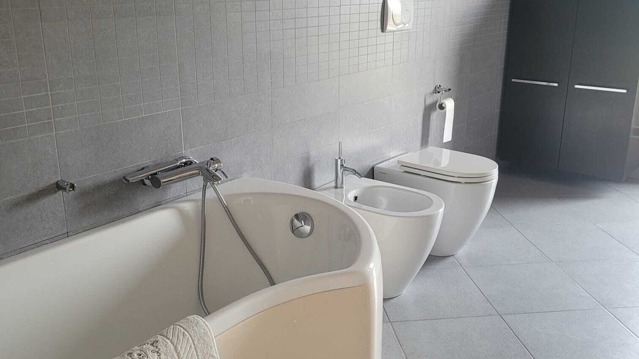 Photo of Bathroom in Cavedine