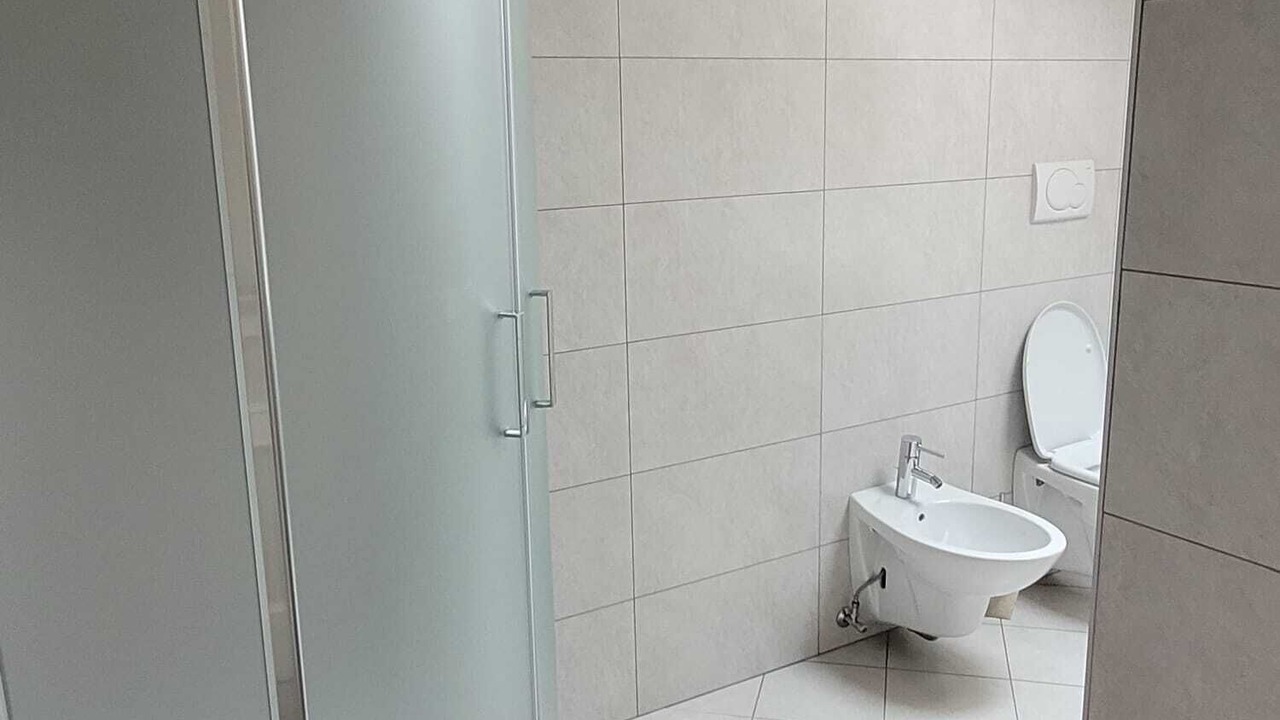 Photo of Bathroom in Cavedine