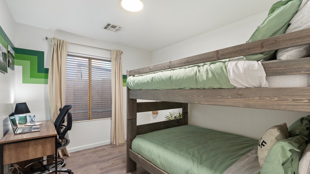 Photo of Bedroom in Greenfield Lakes
