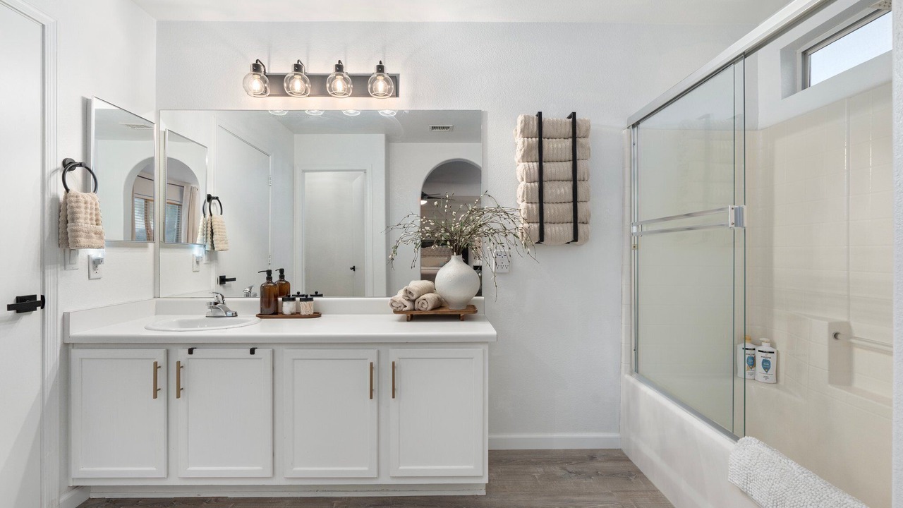 Photo of Bathroom in Greenfield Lakes