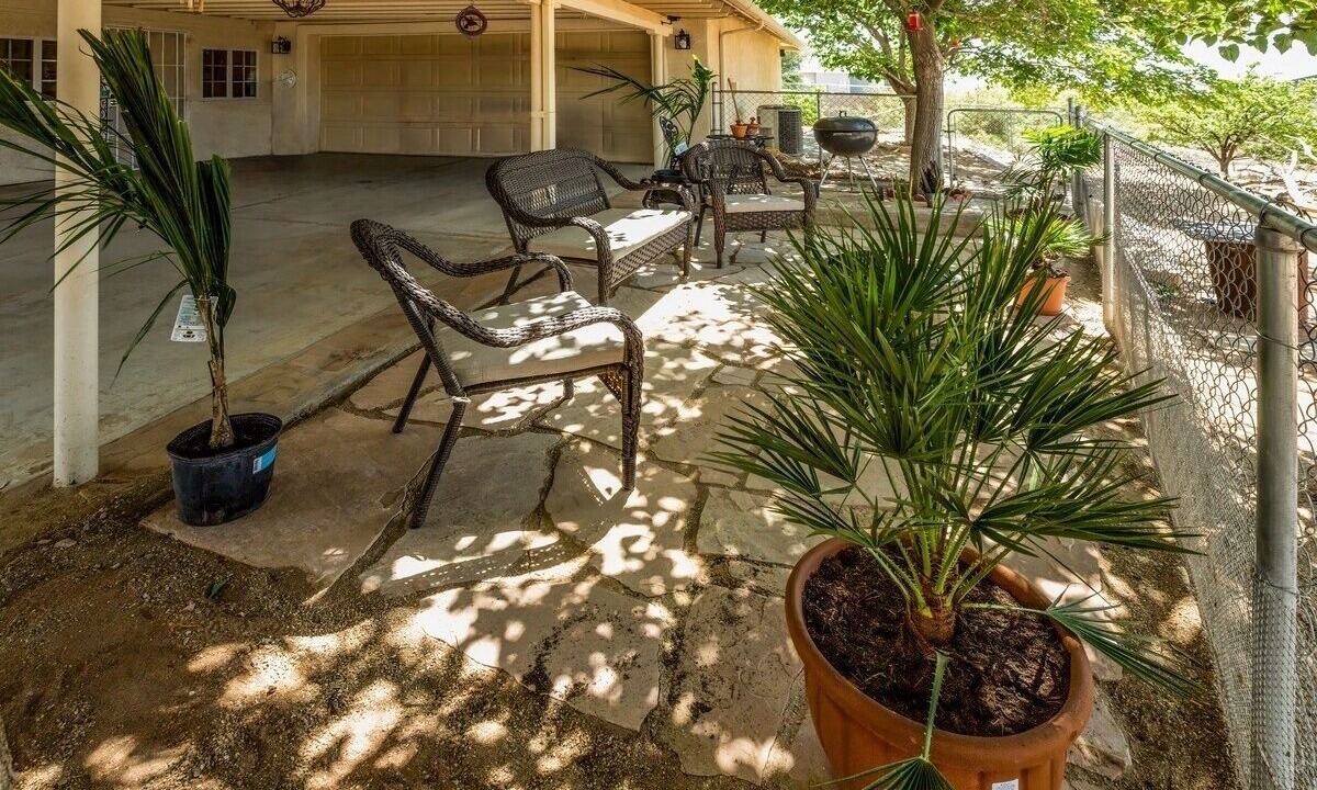 Photo of Patio Balcony in Valentine