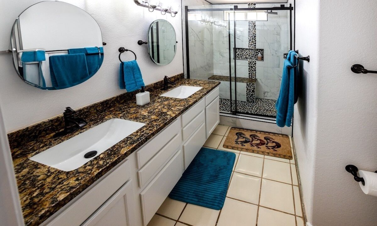 Photo of Bathroom in Valentine