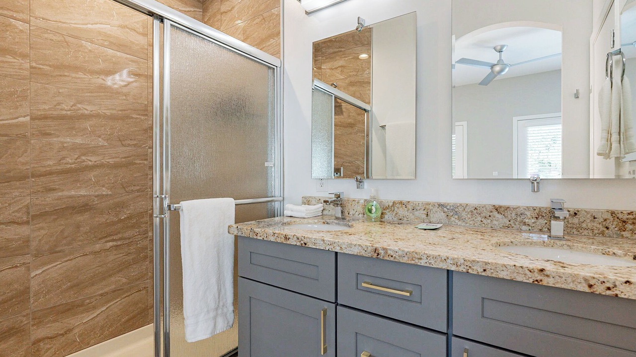 Photo of Bathroom in Alhambra