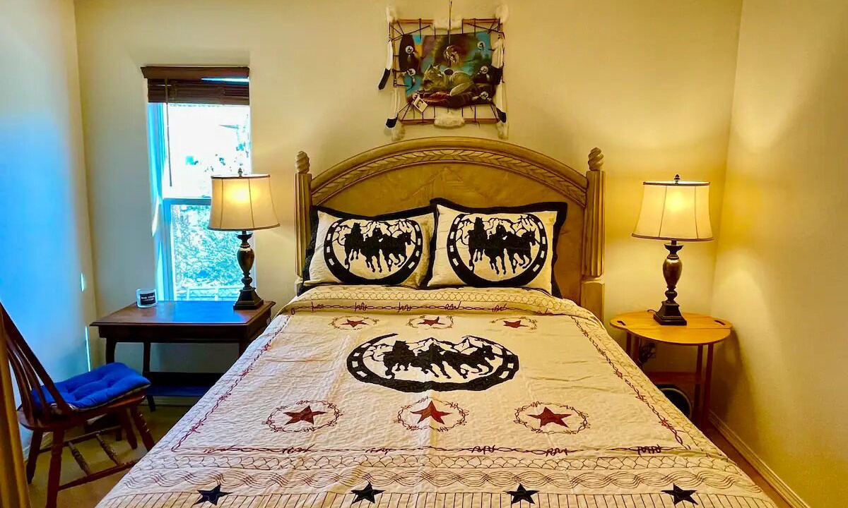 Photo of Bedroom in Meadview