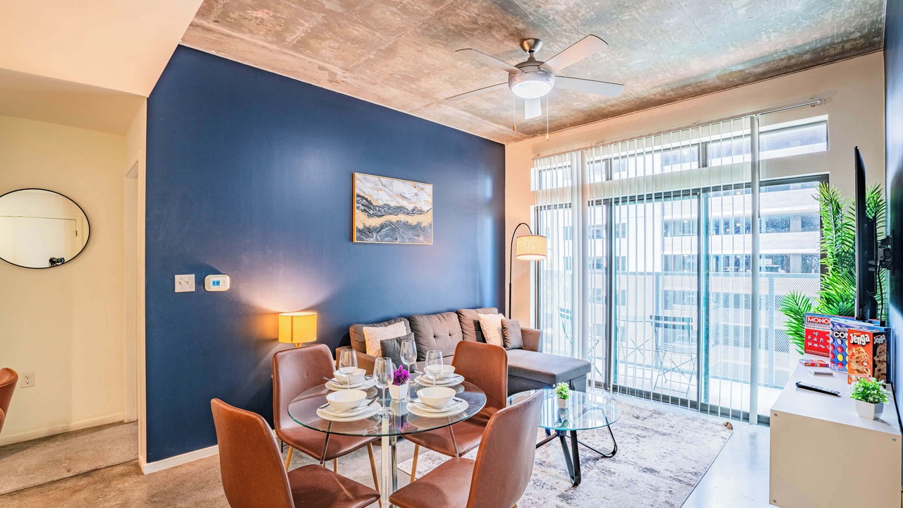 Photo of Livingroom in Evans Churchill