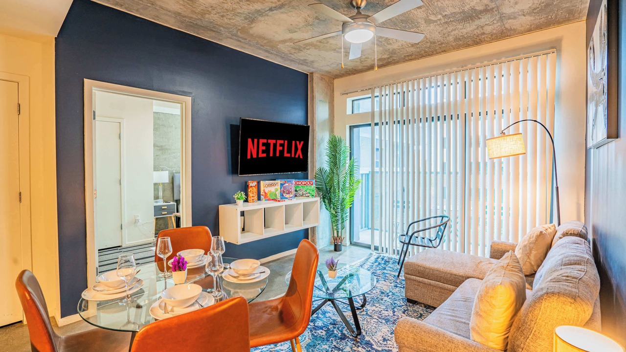Photo of Livingroom in Evans Churchill