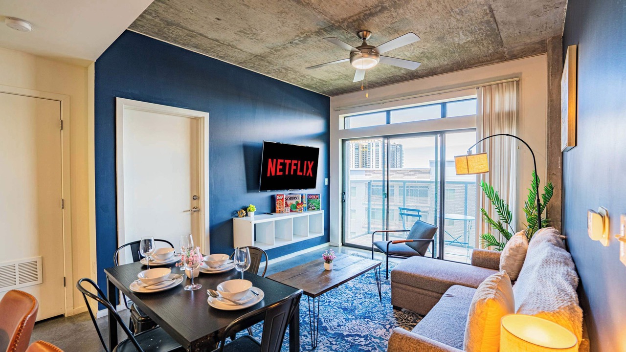 Photo of Livingroom in Evans Churchill