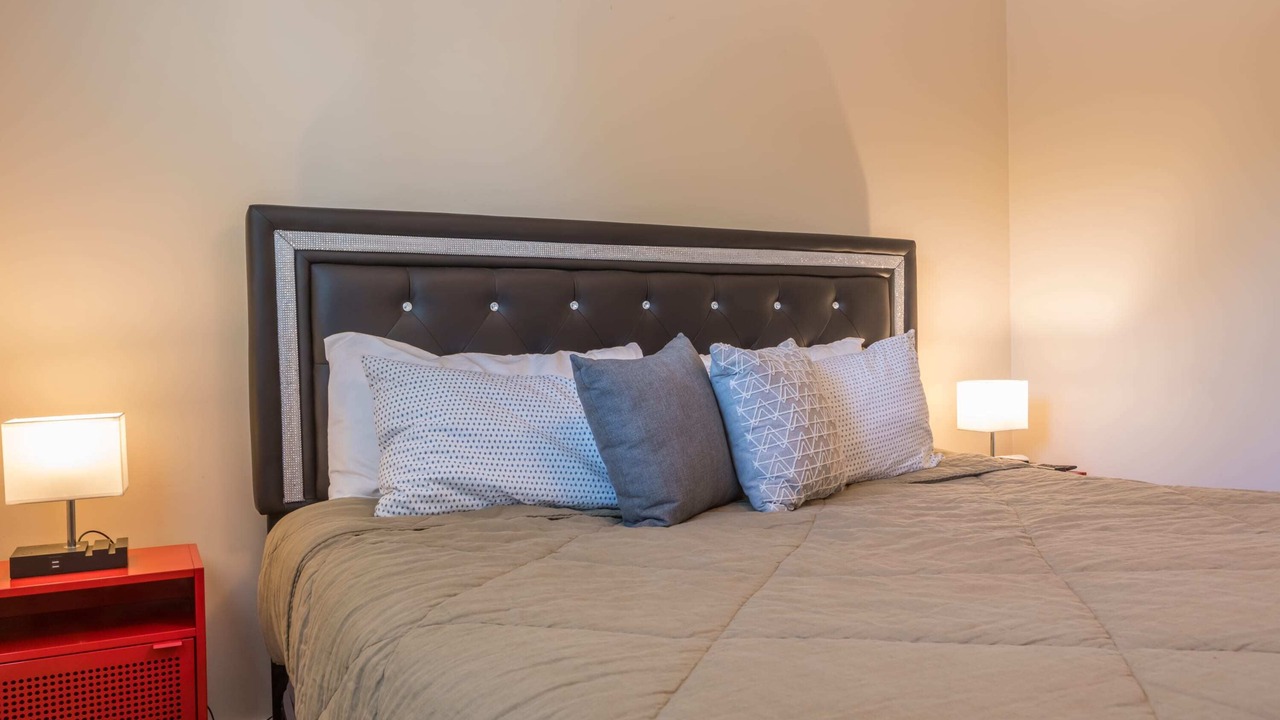 Photo of Bedroom in Raskin Estates