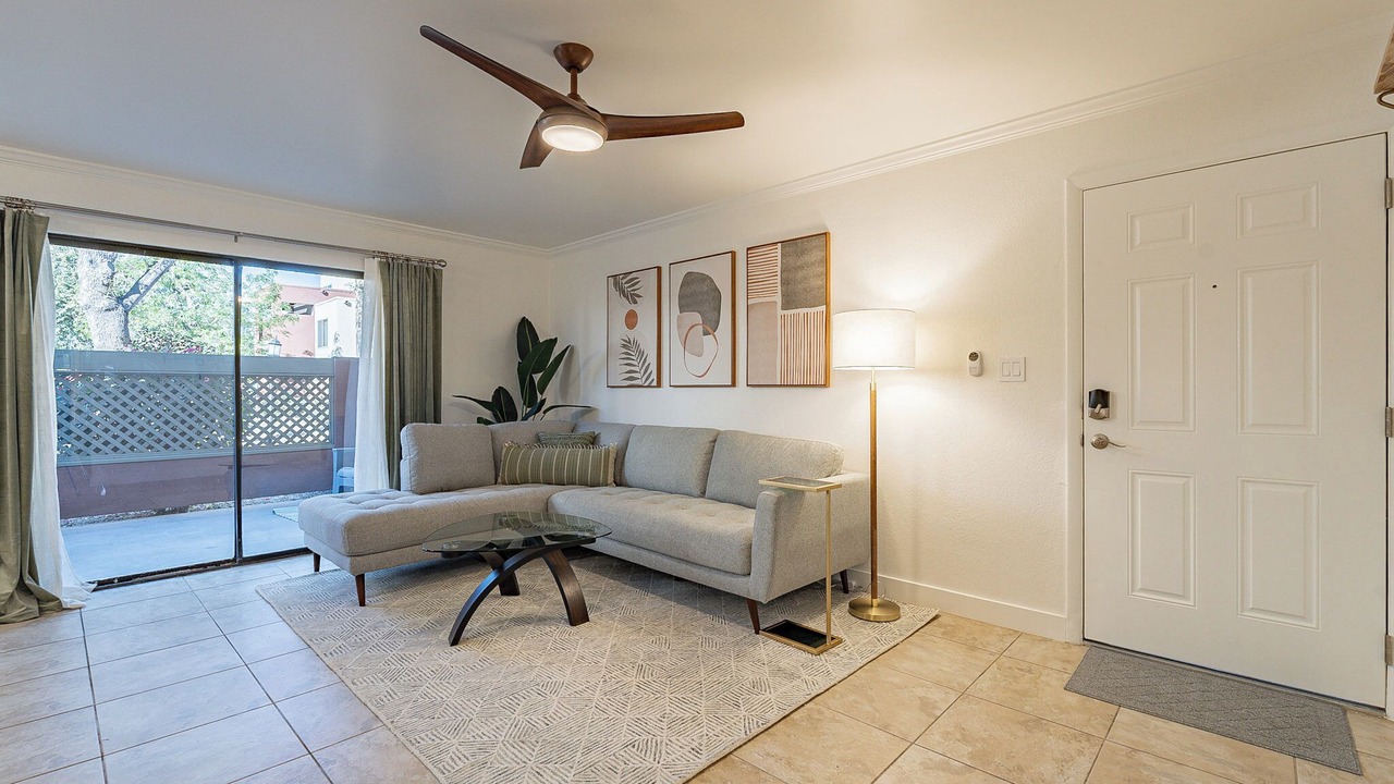 Photo of Livingroom in Trail West