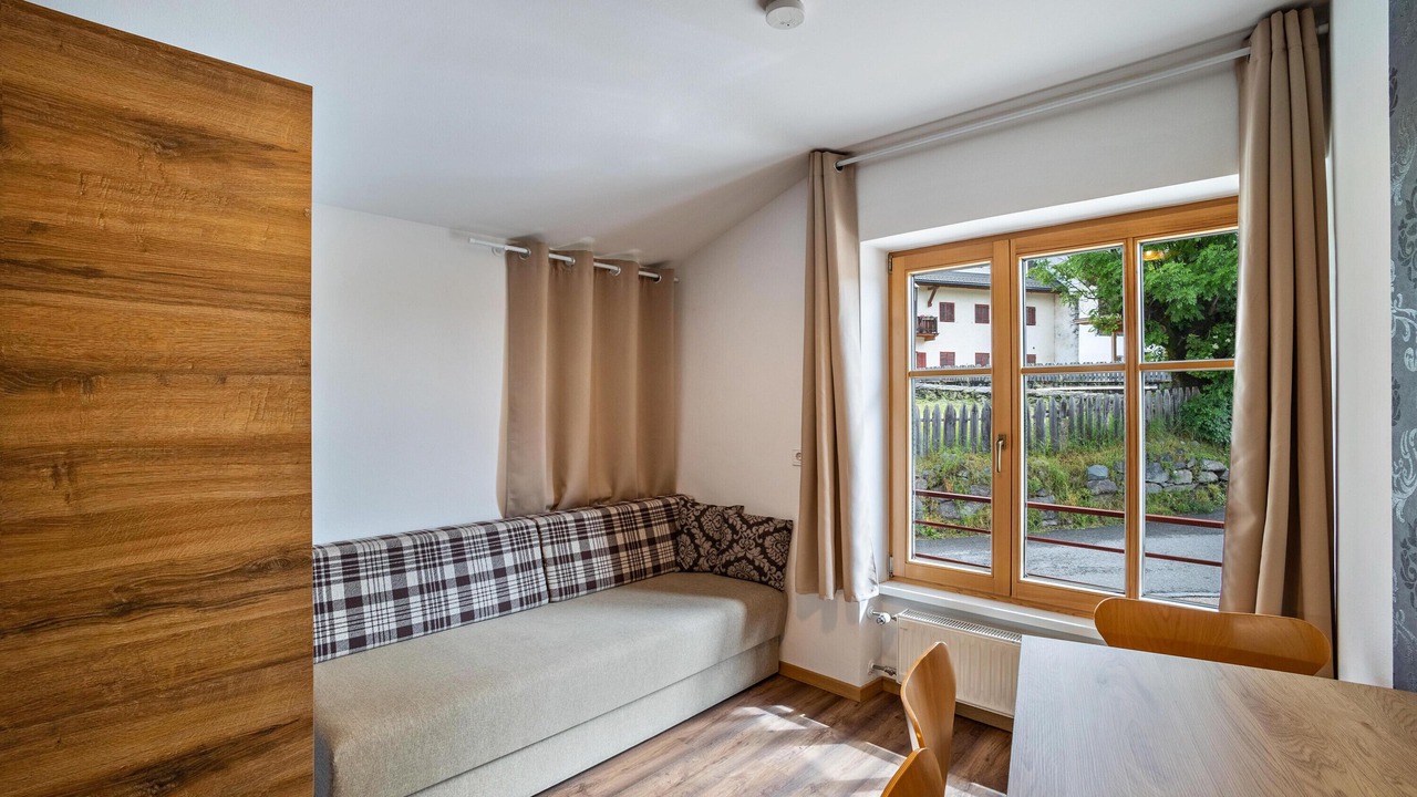 Photo of Livingroom in Issengo
