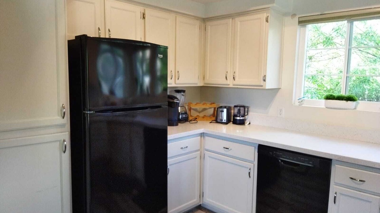 Photo of Kitchen in La Tierra Estates