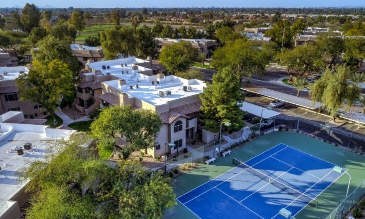 Photo of Others in La Tierra Estates