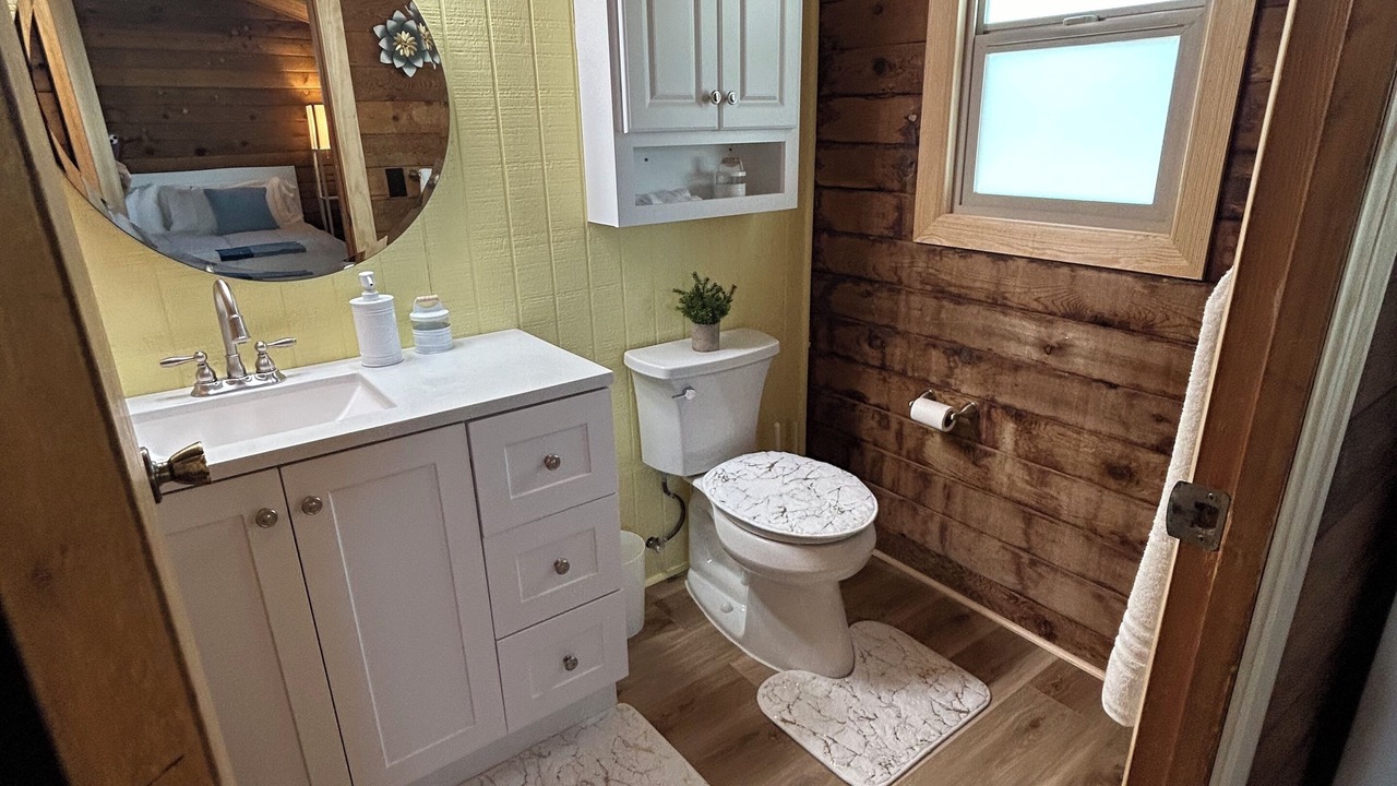 Photo of Bathroom in Diamond Valley