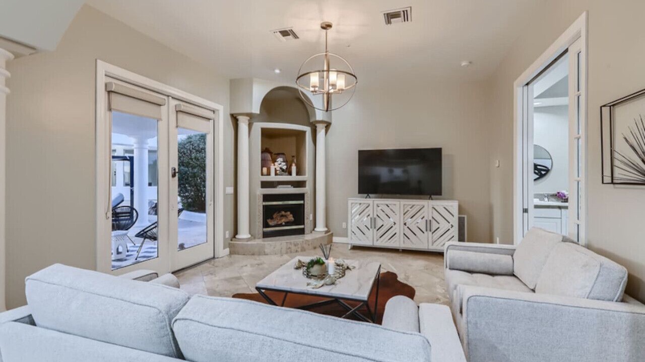 Photo of Livingroom in Cactus Acres