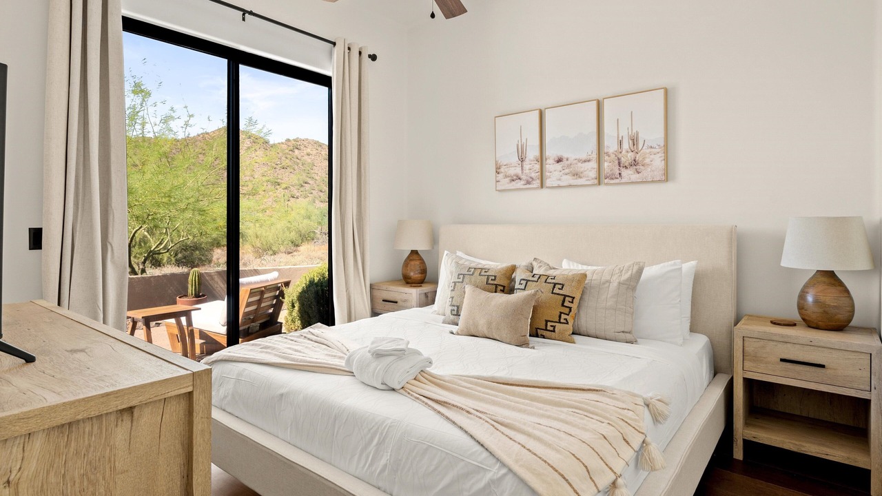 Photo of Bedroom in Cave Creek