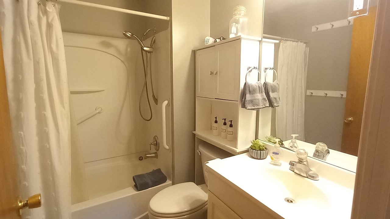Photo of Bathroom in Henrieville