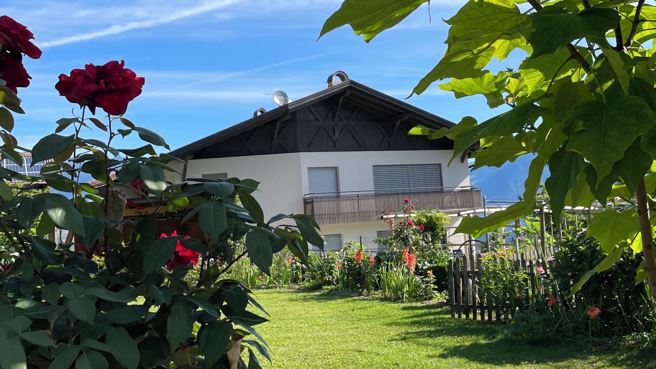 Photo of Outdoor in Lana