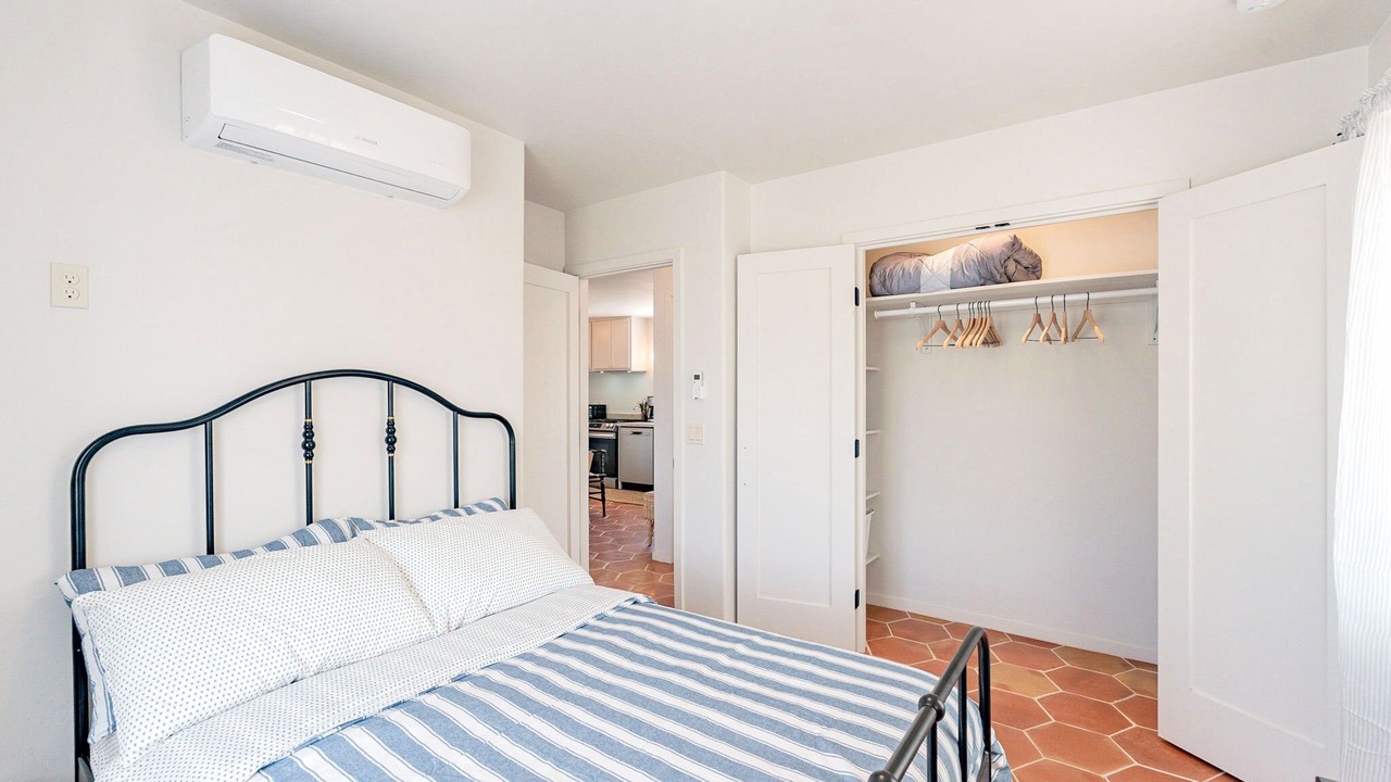Photo of Bedroom in Blenman-Elm